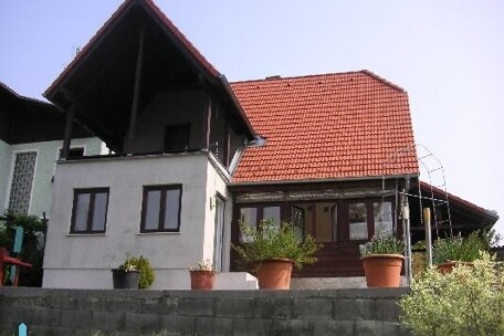 165402537_1.jpg